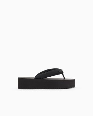 Flip-flops with rubber wedge